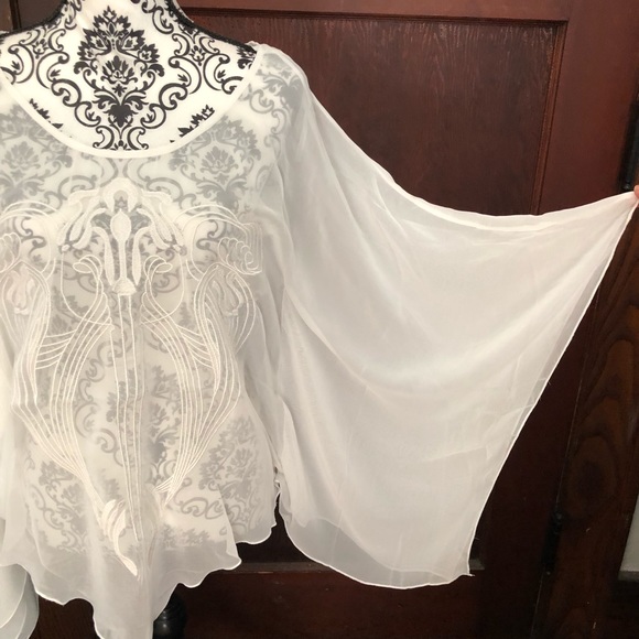 Off white sheer batwing top - Picture 2 of 5